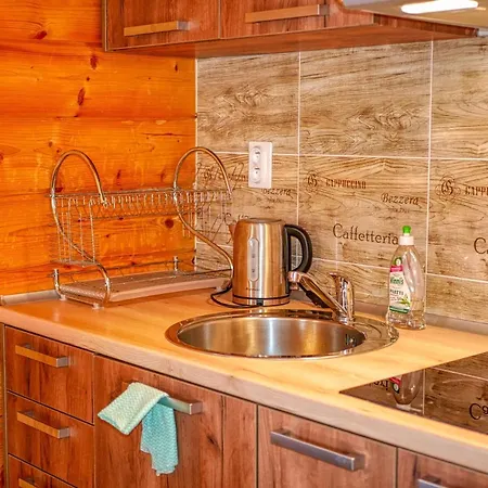 Hron - Vendégház Benesháza